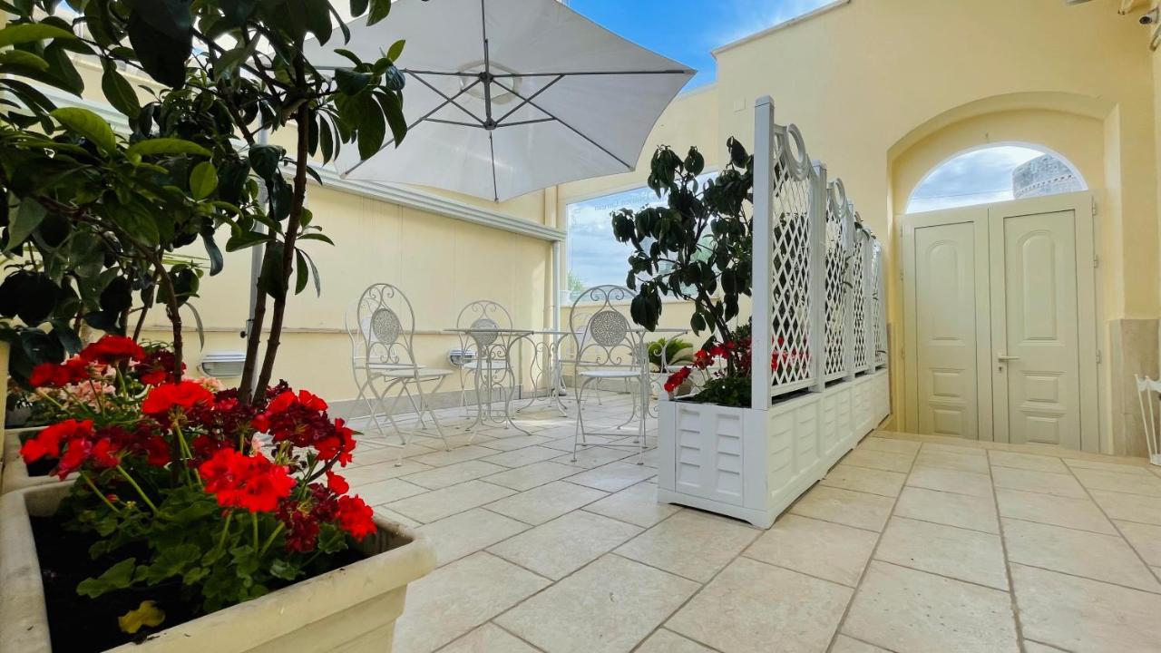 Domus Bianca Lancia Hotel Manfredonia Bagian luar foto